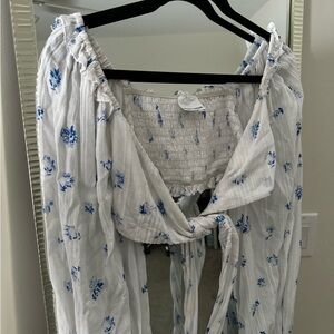 Skylar + Madison Boutique Textured White and Blue Top